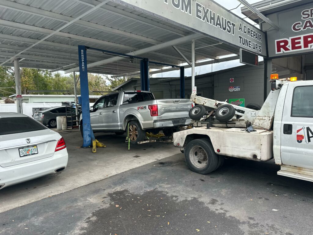 Why Reliability Matters: Your Essential Guide to Tampa Bay Towing 1 1000011136